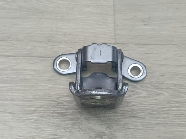 Завеса двери задней левой 82421AG000 NISSAN