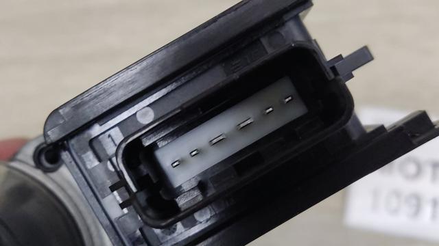 82450CU000 HYUNDAI Мотор стеклоподъемника двери передней левой купить в Житомир