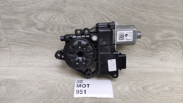 82450CV010 HYUNDAI Мотор стеклоподъемника двери передней левой купить в Одесса