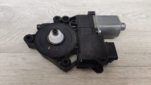 82450GI010 HYUNDAI Мотор стеклоподъемника двери передней левой купить в Ужгород