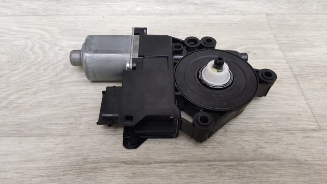 HYUNDAI 82460GI010 Мотор стеклоподъемника двери передней правой в наличии Полтава