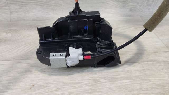 825014EA2A NISSAN Замок двери задней левой купить в Чернигов