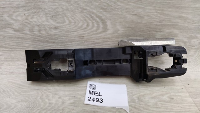 826116RR0A Держатель наружной ручки двери задней левой купить Каменское