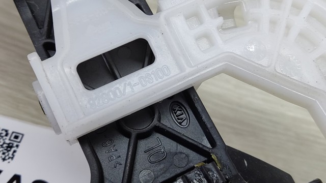 Держатель наружной ручки двери, передней правой 82665F1000 HYUNDAI