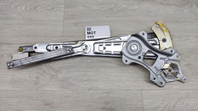 Механизм стеклоподъемника двери задней, правой 82720CG000 NISSAN