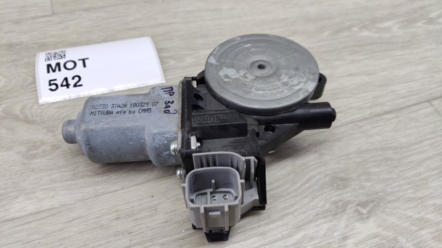 827303TA2A NISSAN Мотор стеклоподъемника двери задней правой купить в Ужгород