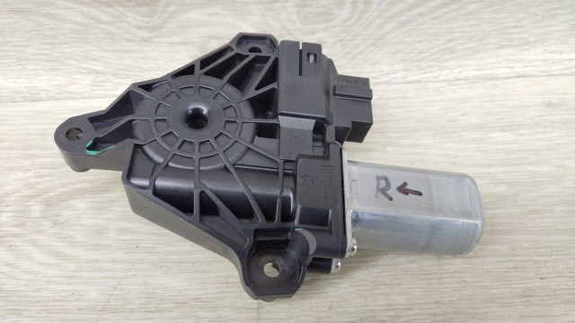 827305DM0A NISSAN Мотор стеклоподъемника двери задней правой купить в Украина