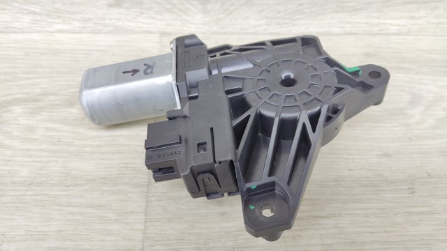 827305DM0A NISSAN Мотор стеклоподъемника двери задней правой купить в Винница