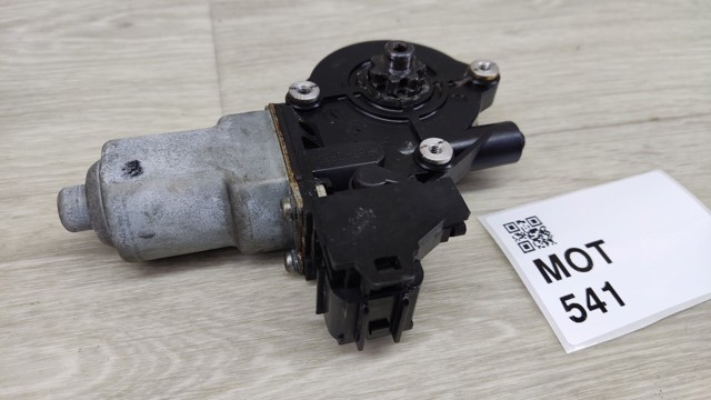 NISSAN 827313TA2A Мотор стеклоподъемника двери задней левой в наличии Чернигов