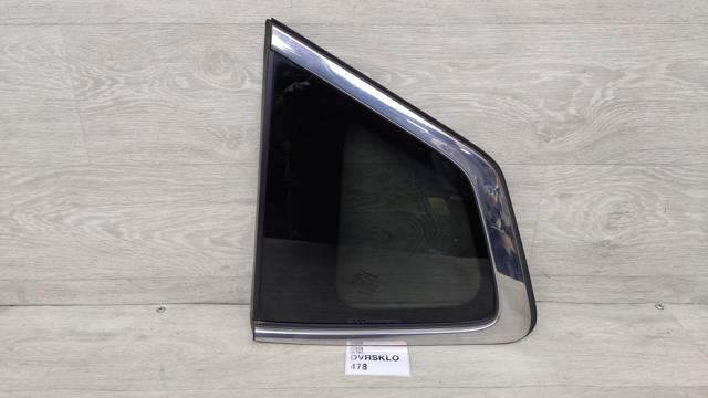 Стекло багажника, левое 833014CC0B NISSAN