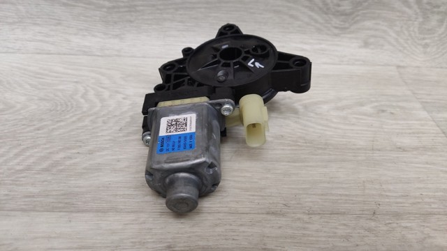 83450GI000 HYUNDAI Мотор стеклоподъемника двери задней левой купить в Полтава