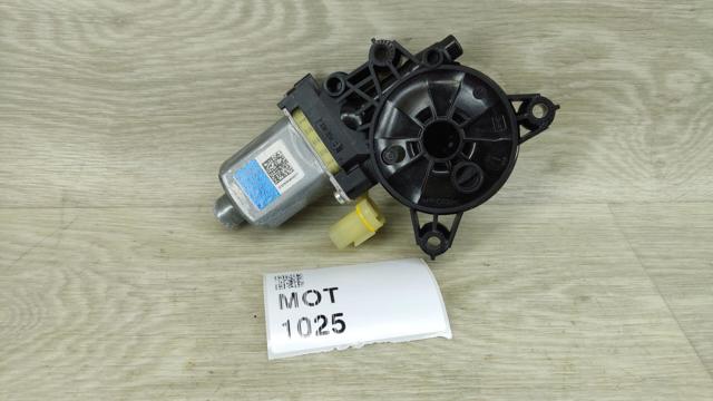 Мотор стеклоподъемника двери задней, левой 83450L1000 HYUNDAI