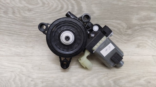 83460CV000 HYUNDAI Мотор стеклоподъемника двери задней правой купить в Винница