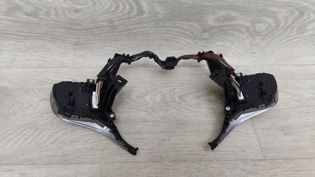 8425076170 TOYOTA Блок кнопочных переключателей рулевого колеса купить в Ровно
