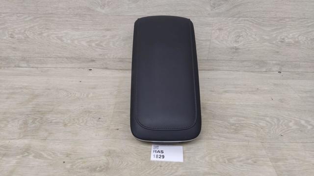 Подлокотник переднего сиденья 84660GI000NNB HYUNDAI