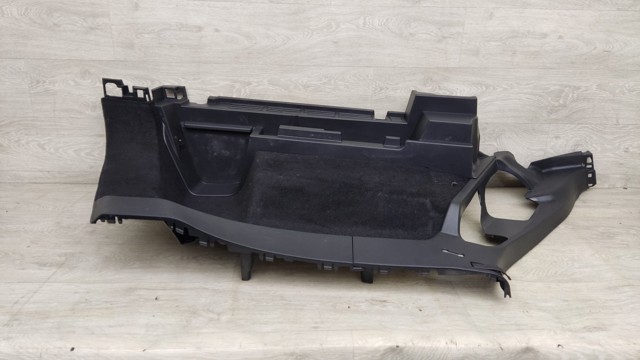 NISSAN 849506RR0B Облицовка багажного отсека правая в наличии Украина