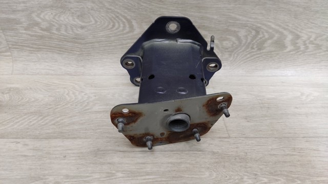 852116RR0A NISSAN Кронштейн усилителя заднего бампера купить в Черкассы