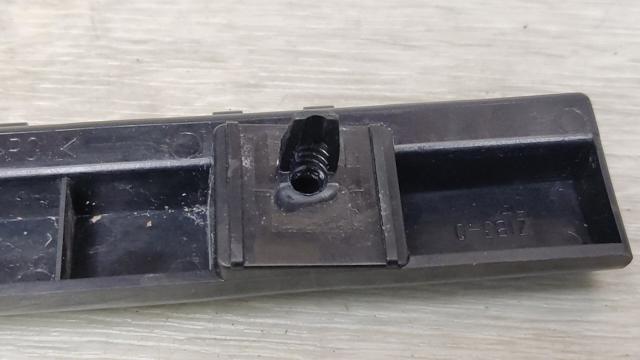 NISSAN 85220DF30A в наличии Кривой Рог