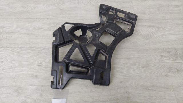 852220075R RENAULT Кронштейн бампера заднего правый купить в Кривой Рог