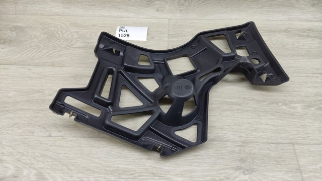 852220075R RENAULT Кронштейн бампера заднего правый купить в Каменское