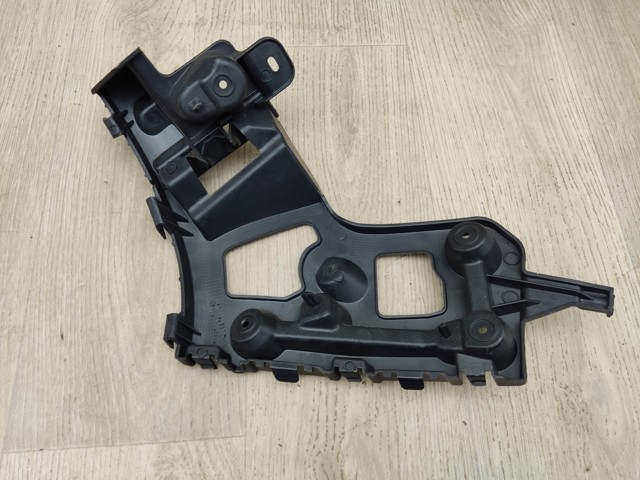 852220257R RENAULT Кронштейн бампера заднего правый купить в Черкассы