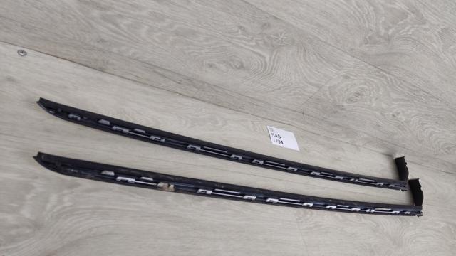 HYUNDAI 86130GI000 Молдинг лобового стекла левый в наличии Тернополь