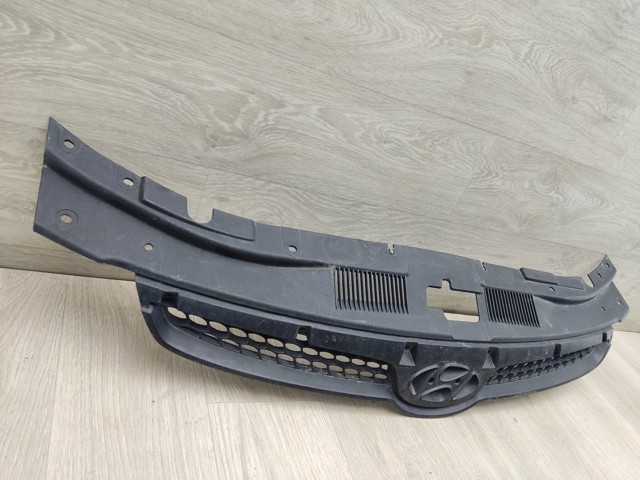 Облицовка радиатора 863512L000 HYUNDAI