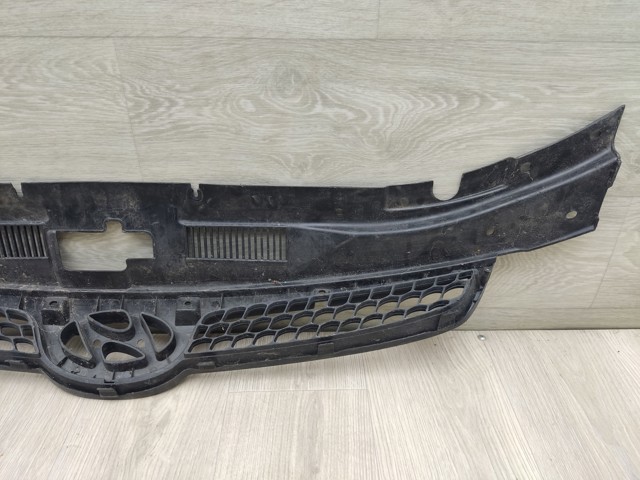 863512L000 HYUNDAI Решетка радиатора купить в Чернигов