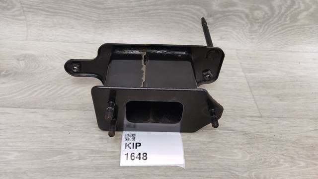 86641CV100 HYUNDAI Кронштейн усилителя заднего бампера купить в Ужгород