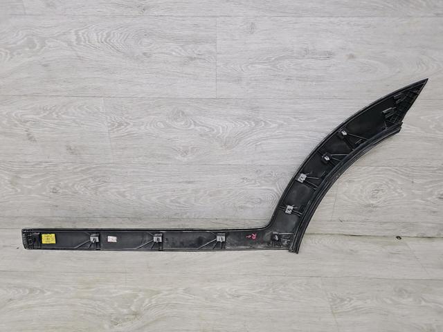 HYUNDAI 87732D3000CA Накладка двери задней правой в наличии Винница