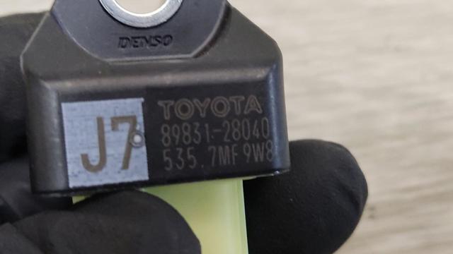 Датчик подушки безопасности 8983128040 TOYOTA