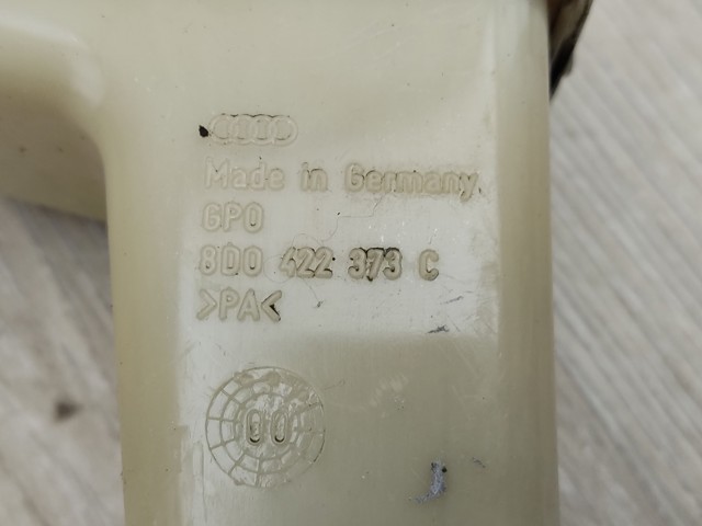 Бачок ГУР 8D0422373C VAG