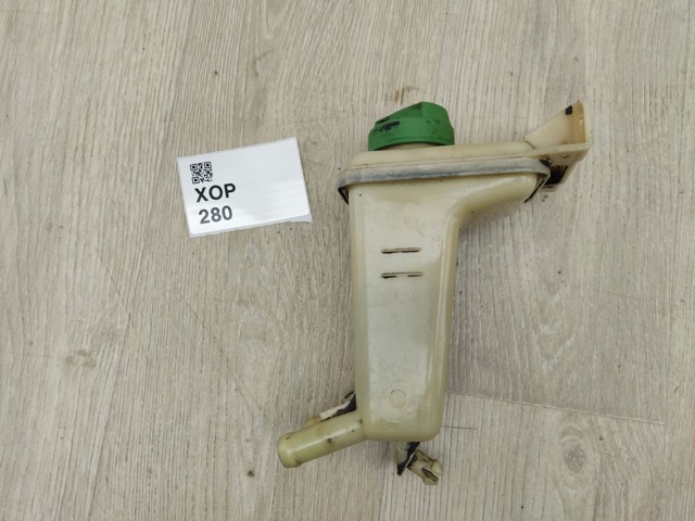 8D0422373C Бачок ГУР купить Ирпень