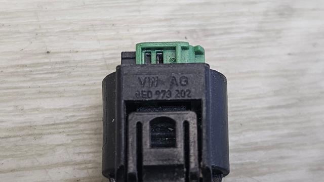 VAG 8E0973202 в наличии Полтава