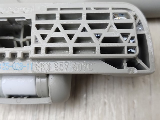 Ручка крыши салона 8K0857607C VAG