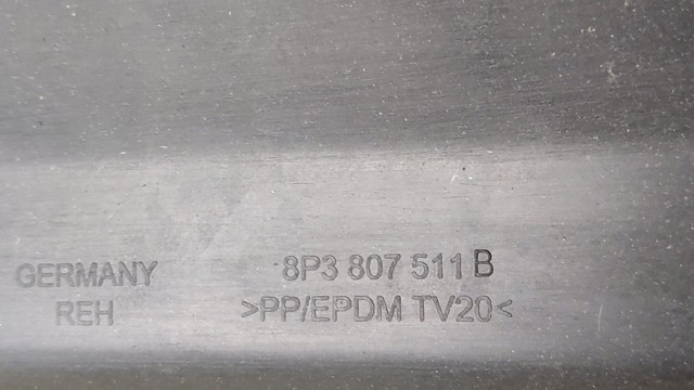 VAG 8P3807511B Задний бампер в наличии Черновцы