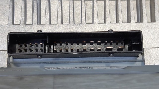 8R0035223F купить Львов