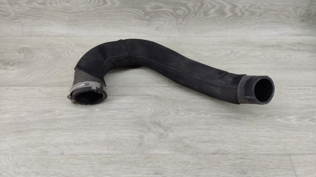Шланг/патрубок интеркуллера 8R0145738H VAG