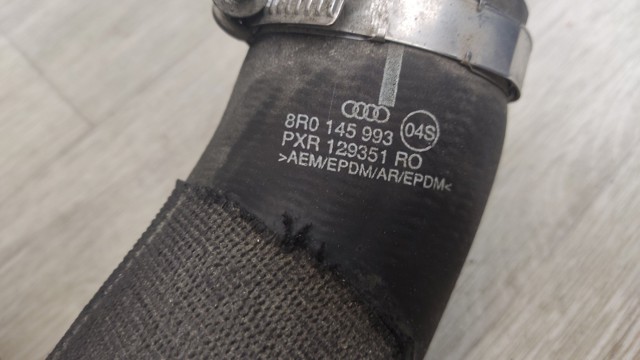 8R0145993 VAG Патрубок воздушный, дроссельной заслонки купить в Одесса