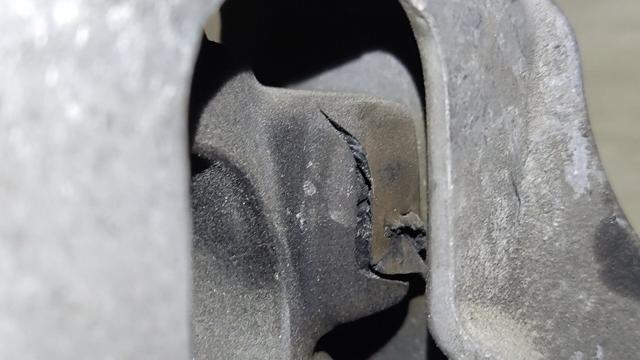 VAG 8R0199381C Левая подушка двигателя в наличии Николаев