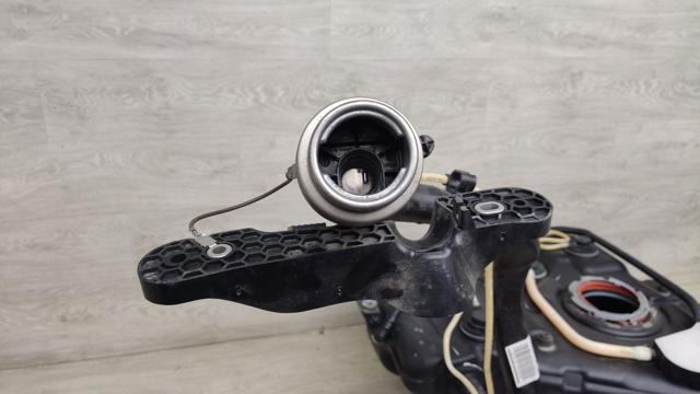VAG 8R0201060AP Бензобак в наличии Каменское