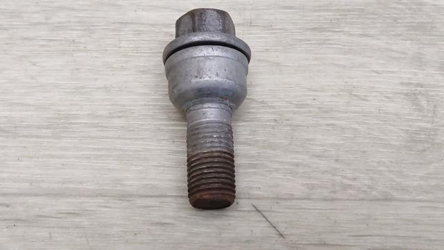 8R0601295 VAG Колесный болт купить в Днепр