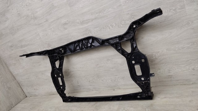VAG 8R0805594D Рамка радиатора в наличии Винница