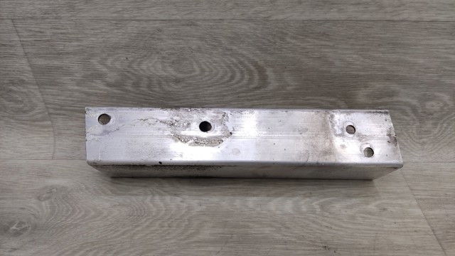 8R0807331D VAG Кронштейн усилителя заднего бампера купить в Киев