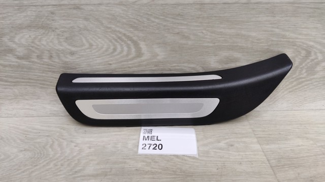 8R0853375A01C VAG Накладка дверного порога внутренняя задняя левая купить в Сумы