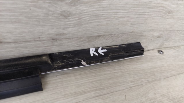 8R0853764F2ZZ VAG Молдинг опускного стекла двери задней правой купить в Харьков