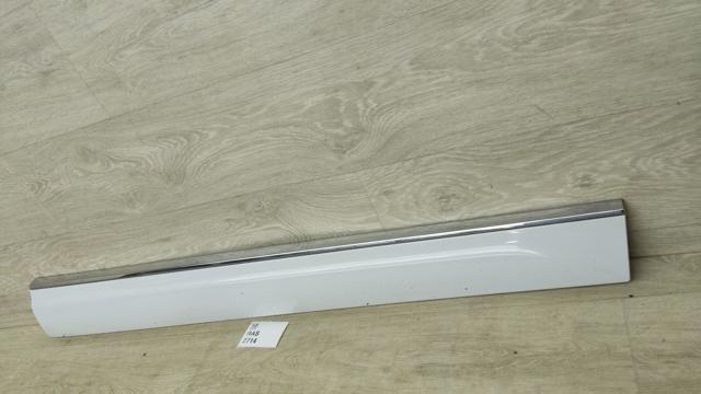 VAG 8R0853960LGRU Молдинг двери передней правой в наличии Черкассы