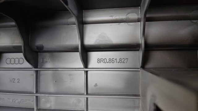 8R0861827 VAG купить в Чернигов