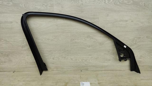 8R0867610 VAG купить в Николаев