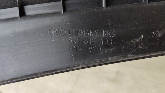 VAG 8R1819403 Водосток лобового стекла, жабо в наличии Украина